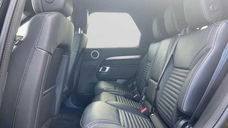 Land Rover Discovery 3.0 D350 Dynamic SE 5dr Auto Diesel Station Wagon